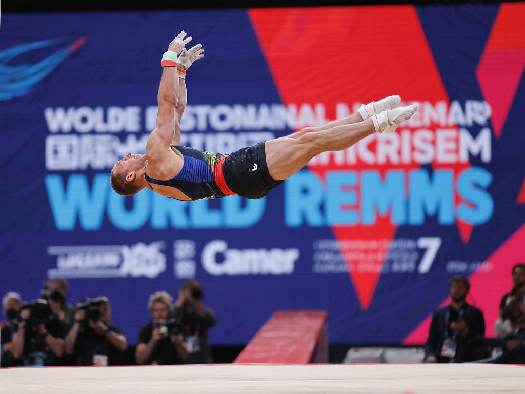 场上再创辉 场上再创辉